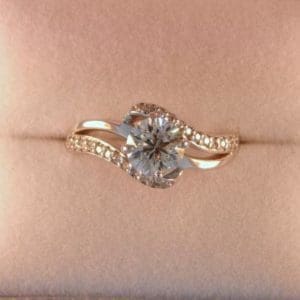 CroppedImage400400 1.00ct vs2 j gia
