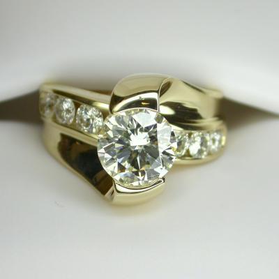 CroppedImage400400 YG diamond engagement ring