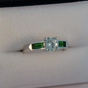CroppedImage400400 tsav and diam classic ring