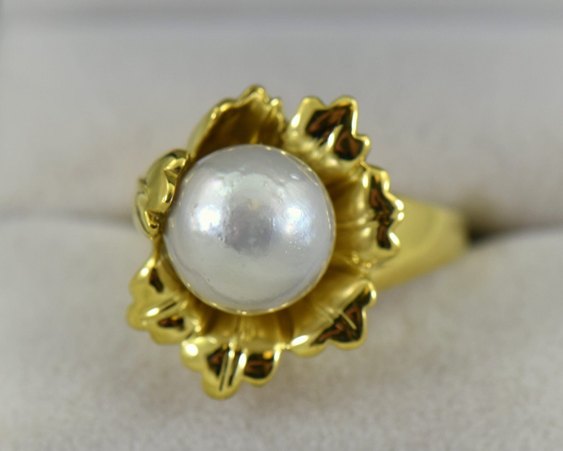 Estate 18k Flower Pearl Ring Exquisite Jewelry for Every