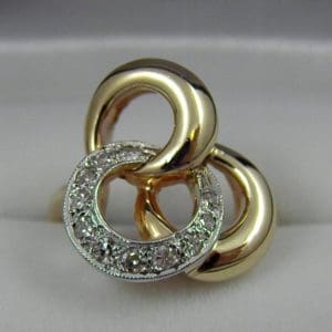 Vintage Diamond Tri lobal Swirl Ring 1