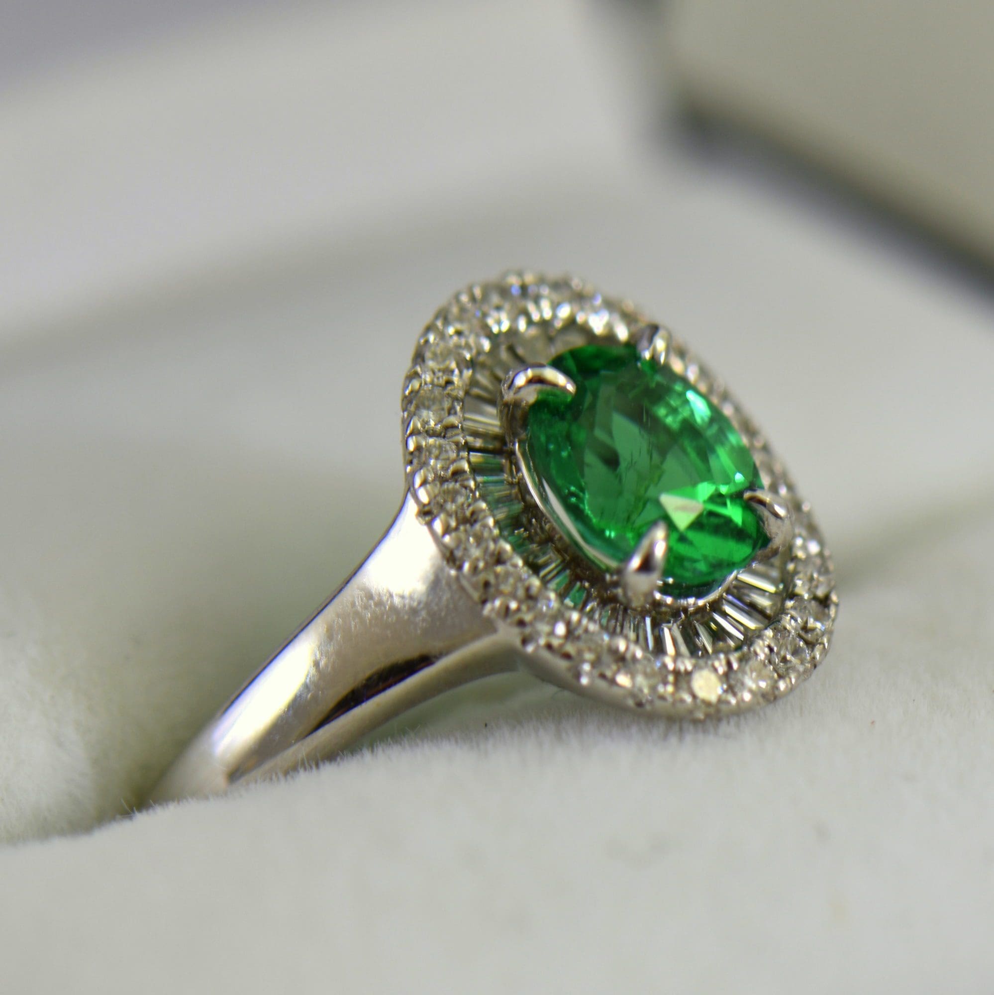 Colombian Emerald & Diamond Ballerina-style Ring