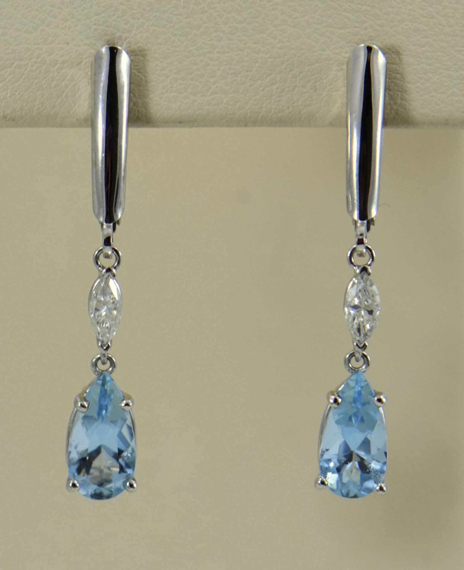 Discover 147+ aquamarine and gold earrings best - seven.edu.vn