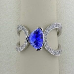 sapphiremoderntrilring