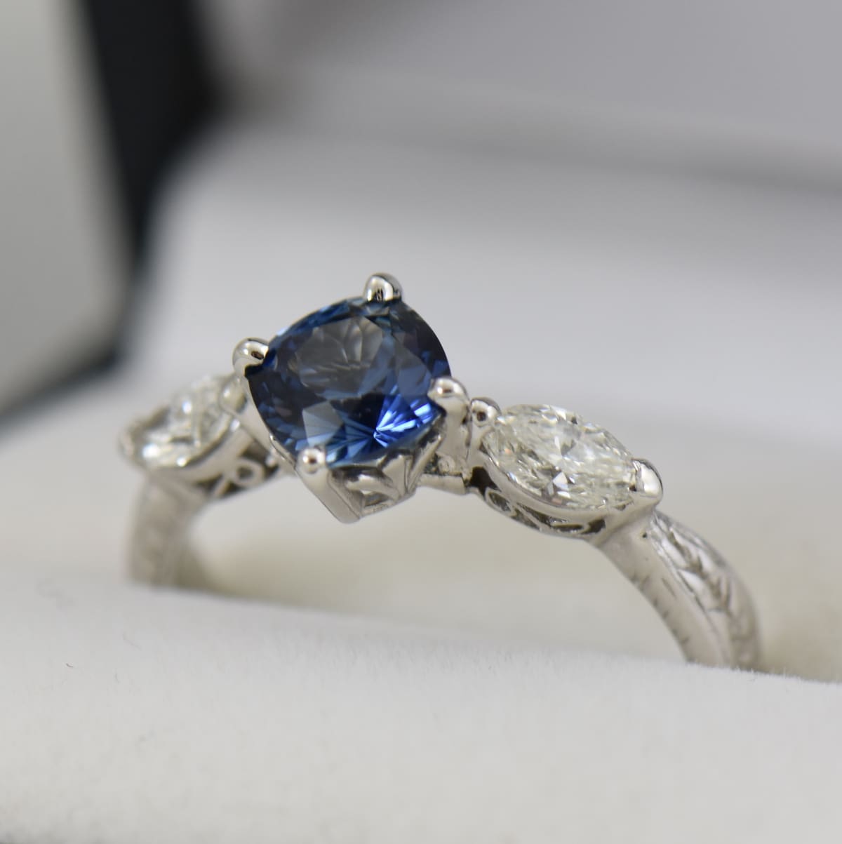 Bicolor Sapphire Marquise Diamond Ring Exquisite Jewelry for