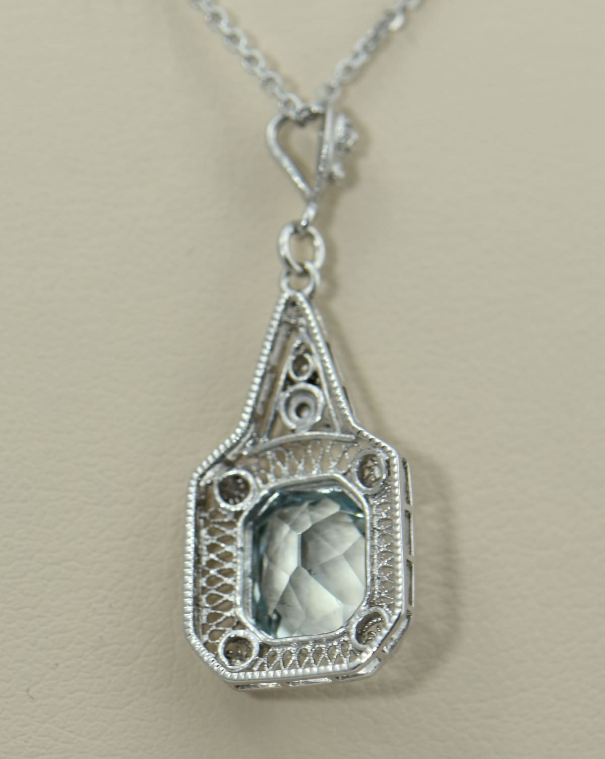 Art Deco Aquamarine Filigree Pendant | Exquisite Jewelry for Every ...