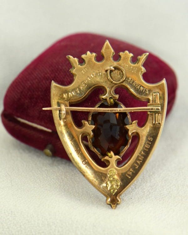 Scottish Agate Luckenbooth Brooch with Cairngorm 9k gold 2.JPG