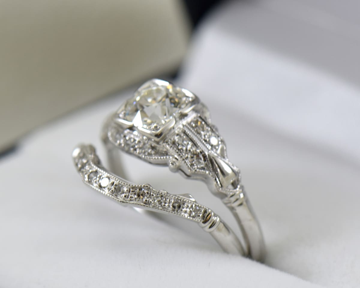 Art deco shop wedding sets