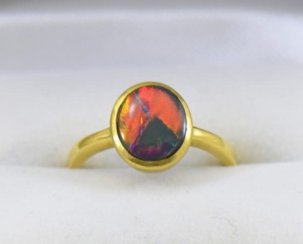 Lightning Ridge Red Flagstone Black Opal Solitaire Ring in 18k yellow gold 5.JPG