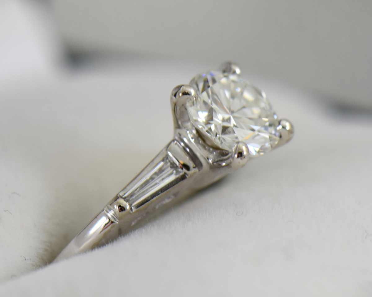 Filosofisch doorgaan met beetje Mid-Century Tiffany Style 1ct Diamond Engagement Ring 