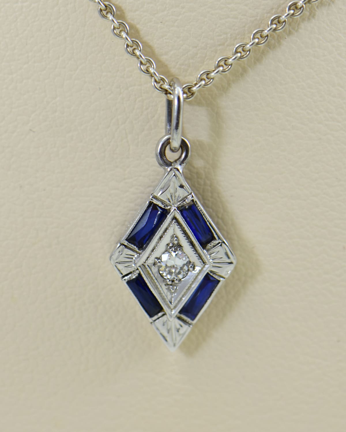 Art discount deco pendant