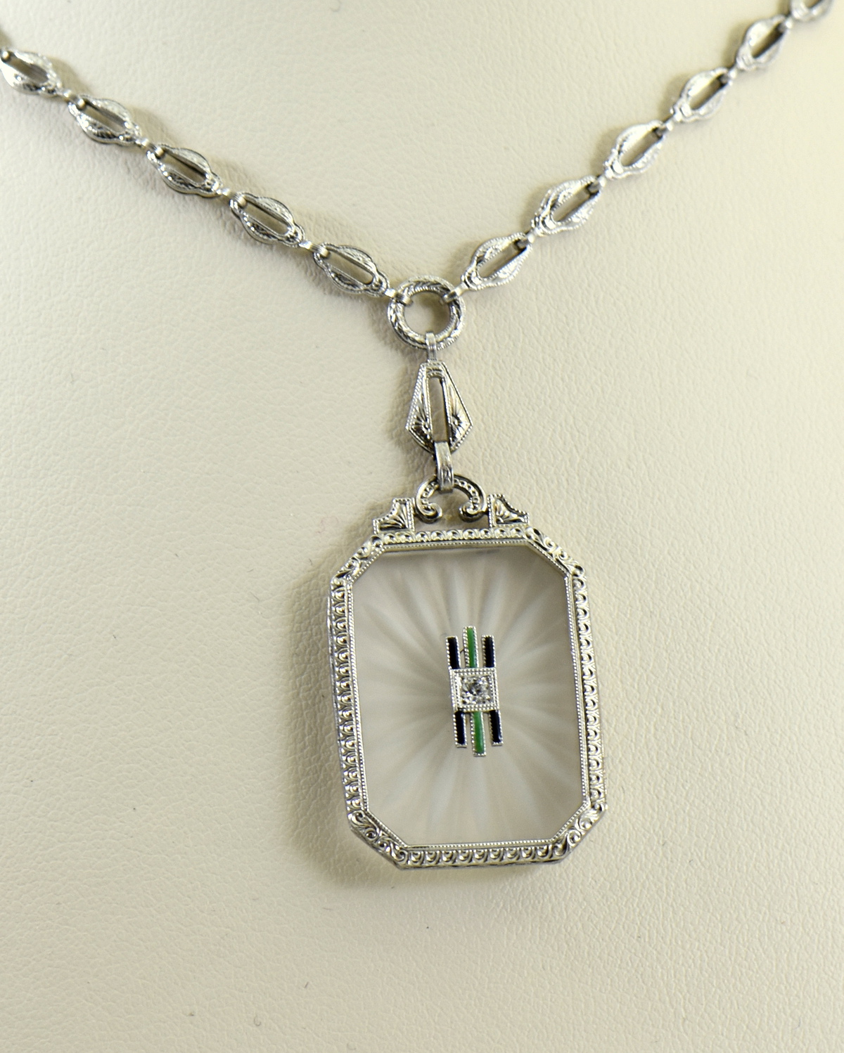 Vintage Art Deco Necklace - Branford Antiques & Home Design | Antiques,  Collectibles and Fine Jewelry