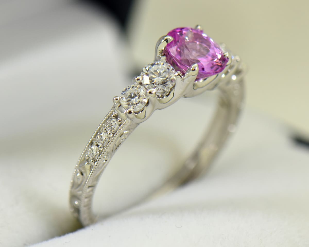 Bubblegum pink sapphire top