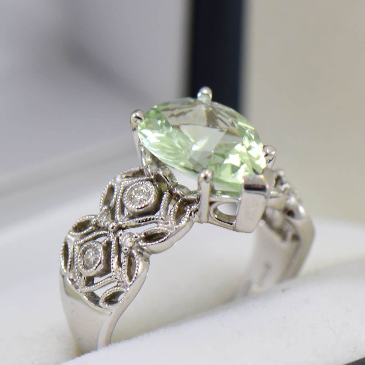Diamond sales filigree ring