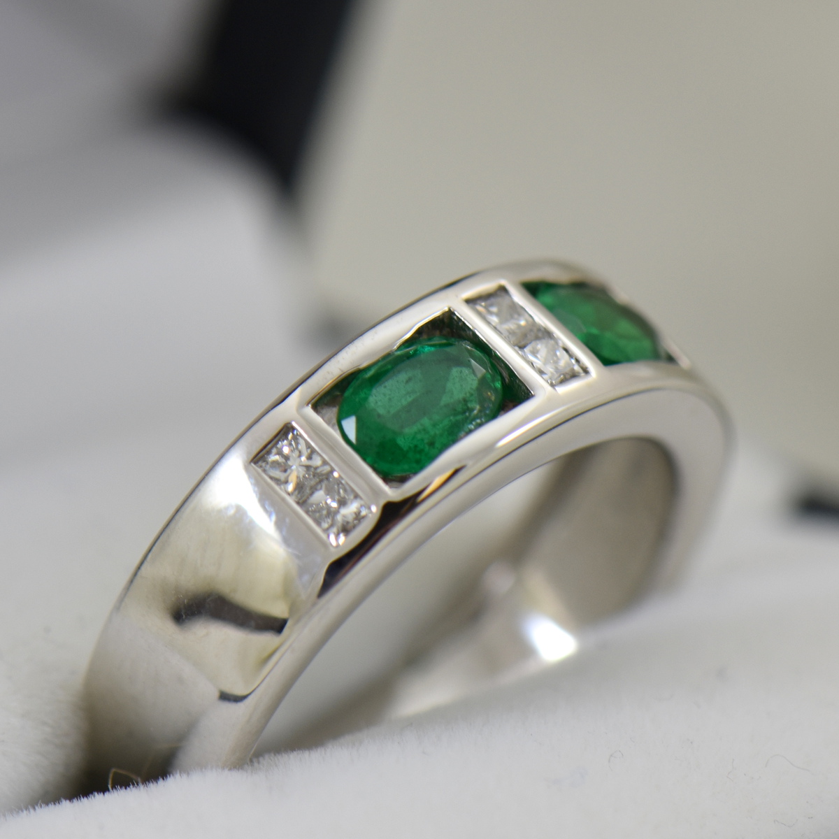Sterling Silver Tribal Cross Emerald Mens Ring-vinhomehanoi.com.vn