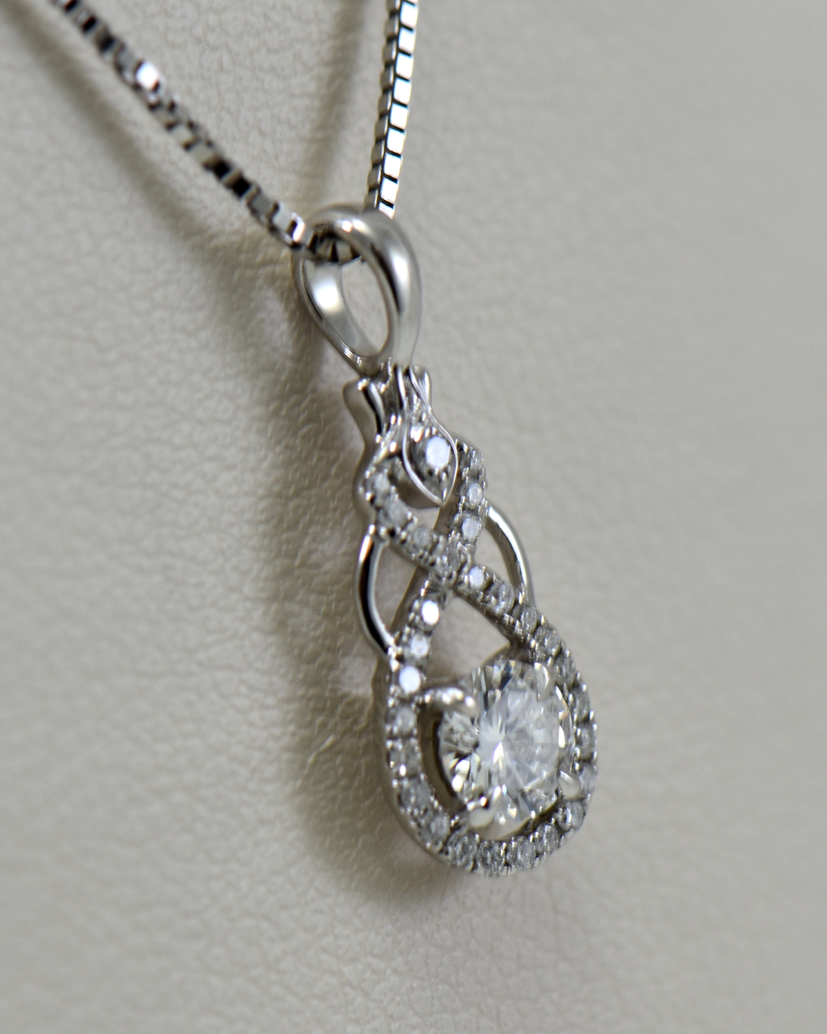 Kay Jewelers Black and White Diamond Infinity Necklace | eBay
