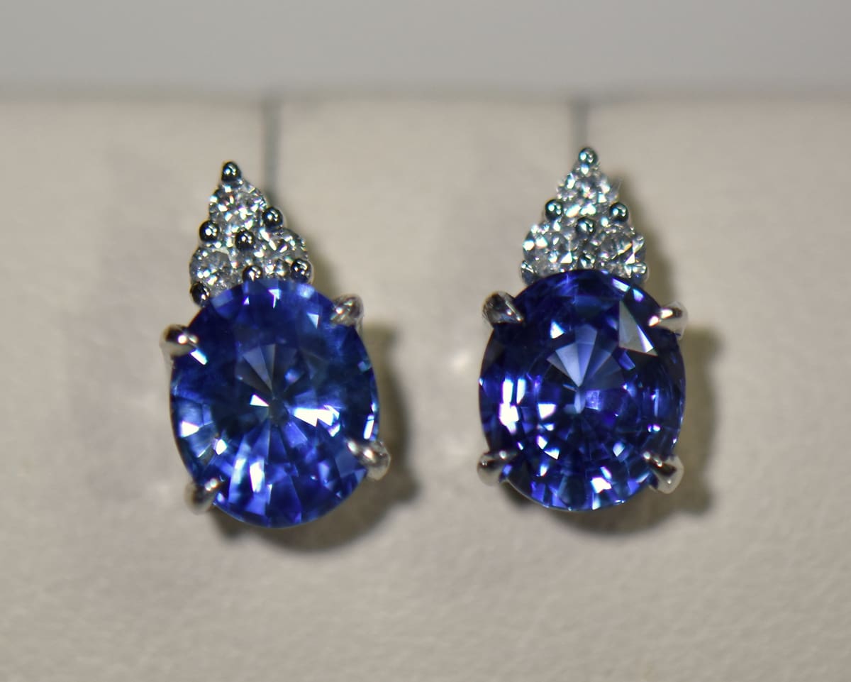 18ct White Gold Sapphire and Diamond Halo Cluster Studs Earrings – GoldArts