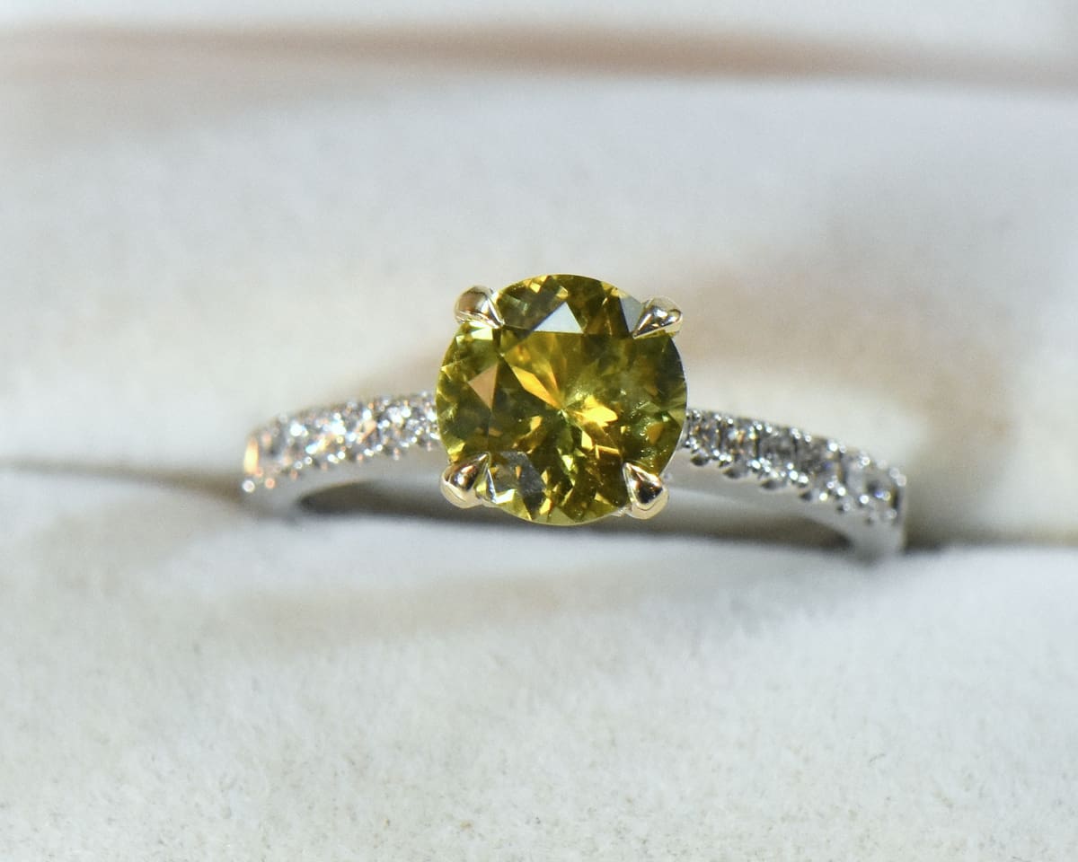 Chrysoberyl engagement ring deals