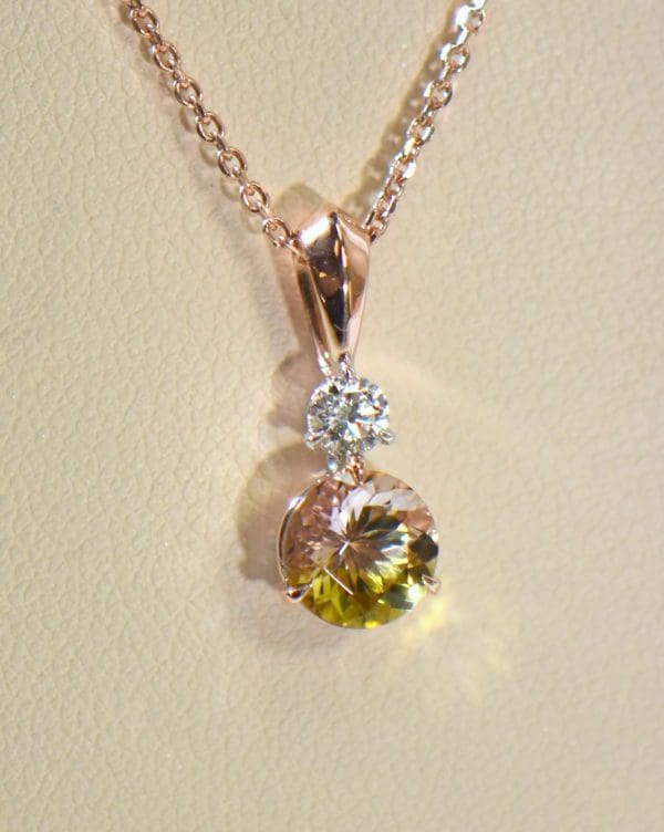 rose gold pendant with round bicolor tourmaline