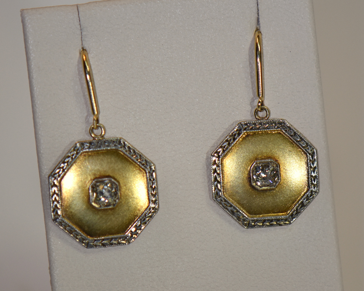 14kt Yellow Gold Heart Dangle Earrings | Costco