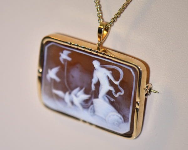 victorian cameo yellow gold depicting venus in dove drawn chariot 3.JPG