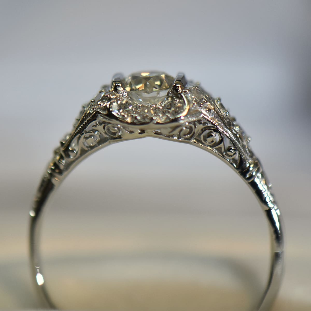 Alluring 950 Pure Platinum And Diamond Finger Ring