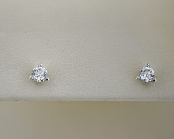 14kw .42ctw round diamond stud earrings small size 4