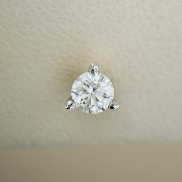 14kw .42ctw round diamond stud earrings small size 6