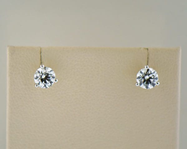 14kw 1ctw round diamond stud earrings mid size vs