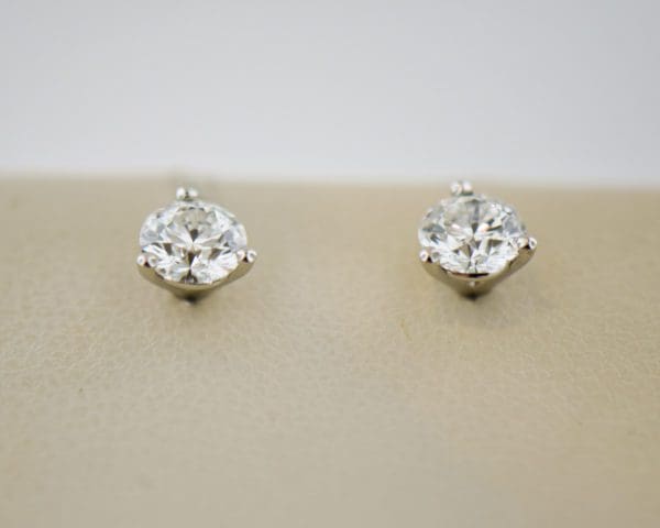 14kw 1ctw round diamond stud earrings mid size vs 3