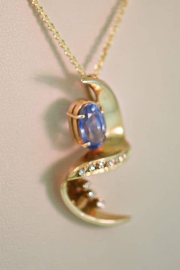 freeform custom japanese 18k cornflower blue sapphire pendant 5