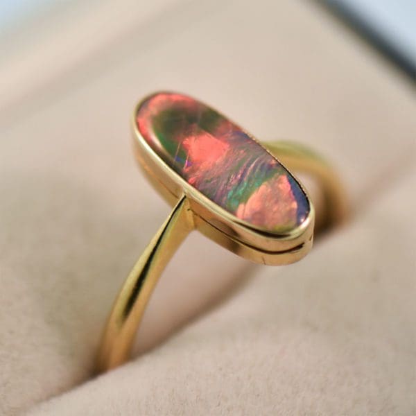 antique british 18k gold opal doublet solitaire ring