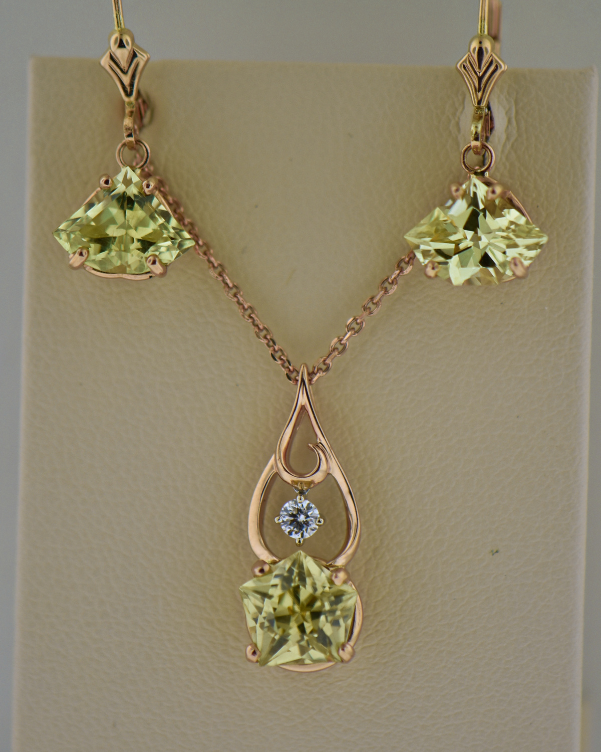 Rare Pentagonal Chrysoberyl Pendant & Earring Set in Rose Gold