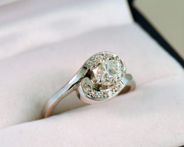 vintage 1ct old mine cut diamond engagement ring 4