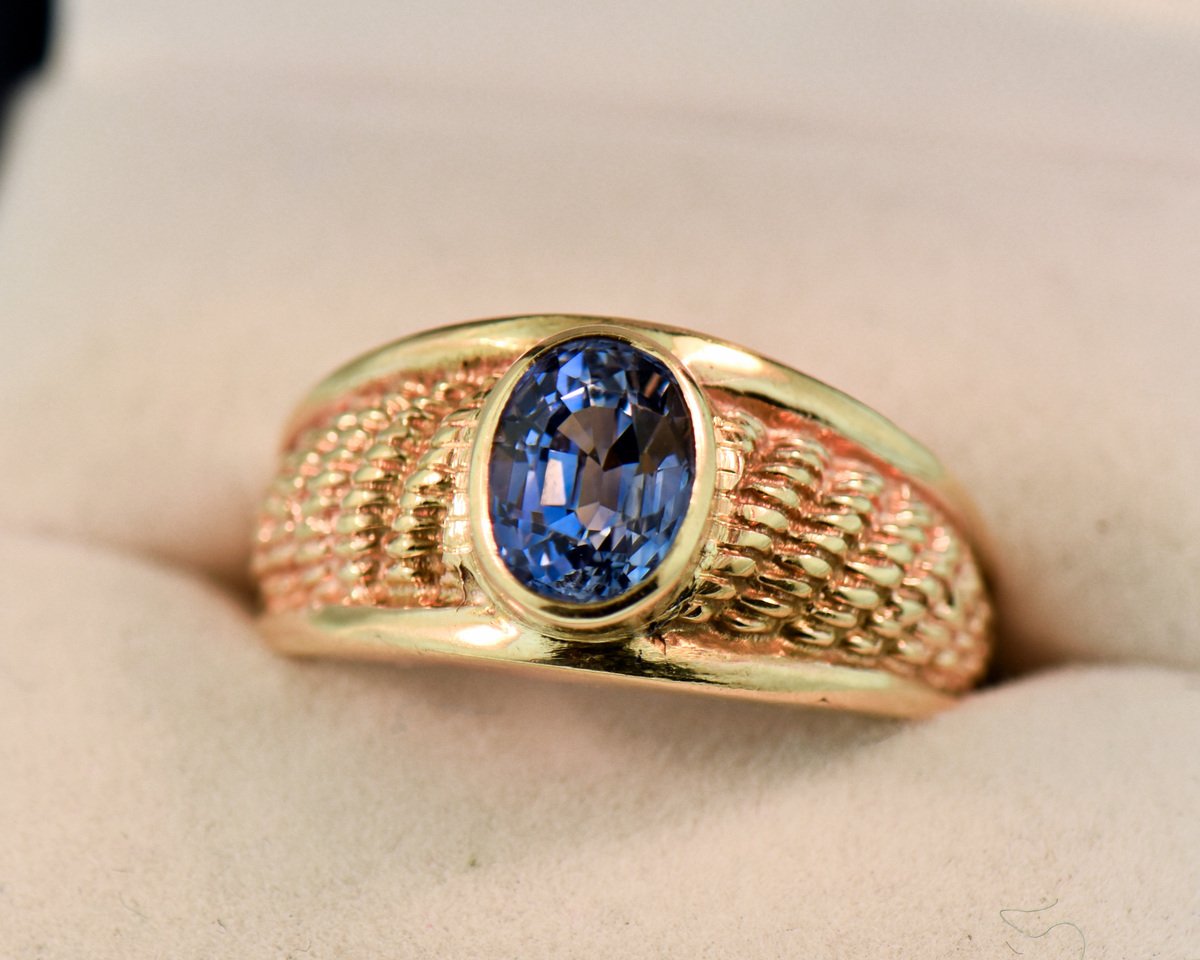 Vintage Mens Sapphire Ring 22k Cornflower Blue | Gem Gardener
