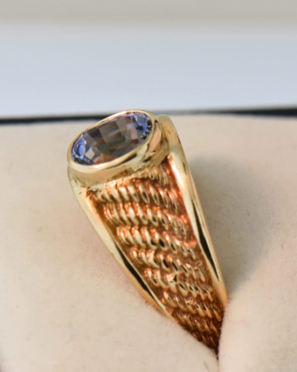 vintage mens gold and cornflower sapphire ring 4