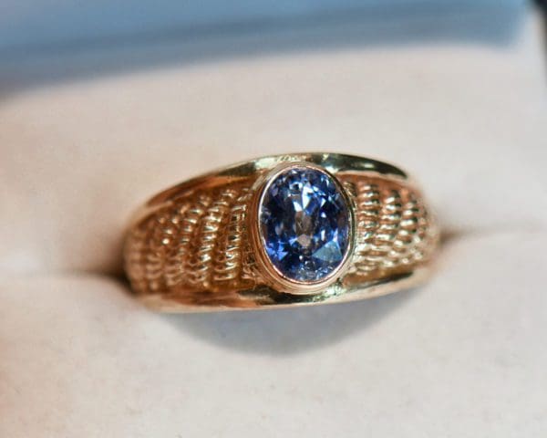 vintage mens gold and cornflower sapphire ring 5