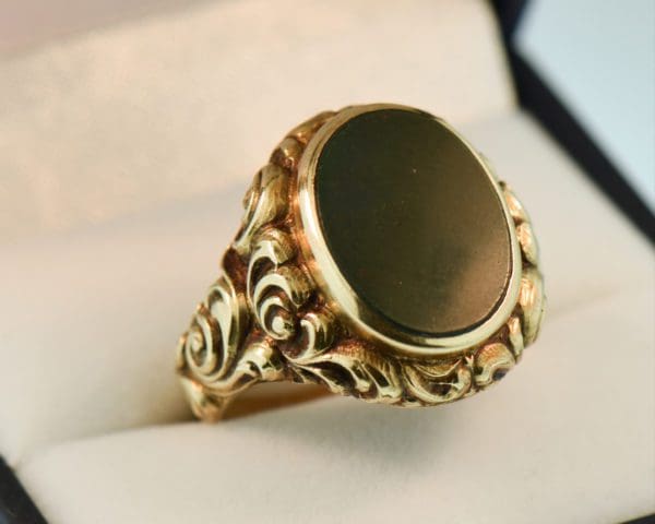 antique bloodstone and chased gold repousse gents signet ring 4