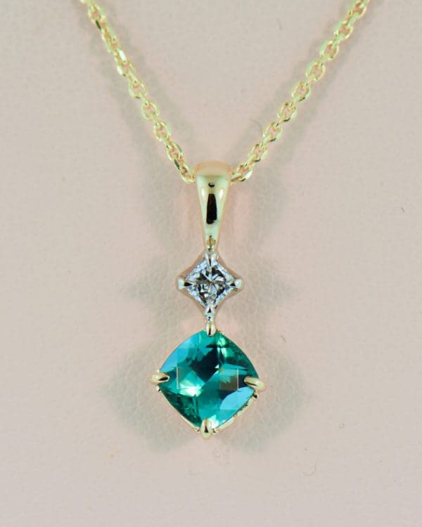 teal tourmaline and diamond pendant in gold 2