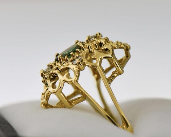 yellow gold cocktail ring with alexandrite and diamonds 4