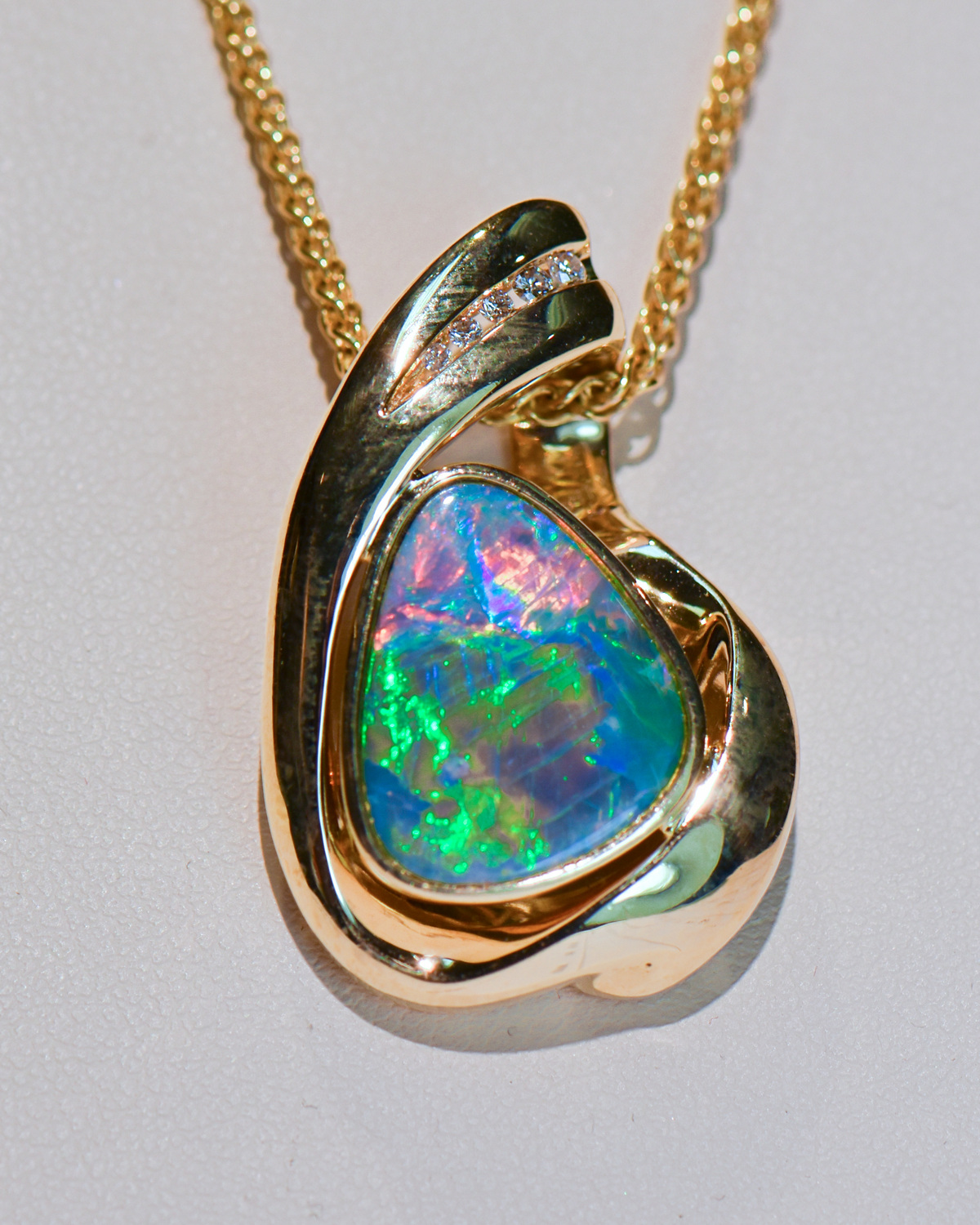 Earth Moon Design Australian Opal & Diamond 18K Pendant Necklace and Gold  Chain | eBay