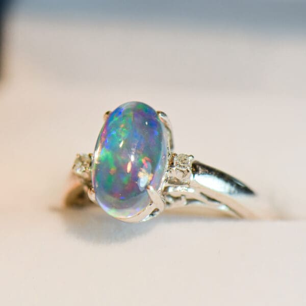 mexican contra luz jelly opal ring with diamonds in white gold