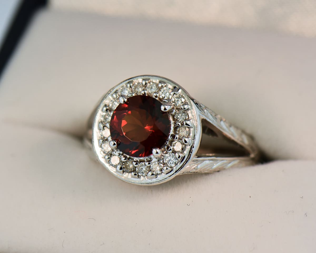 Vintage Bypass Style Black Hills Gold Garnet Ring – Boylerpf