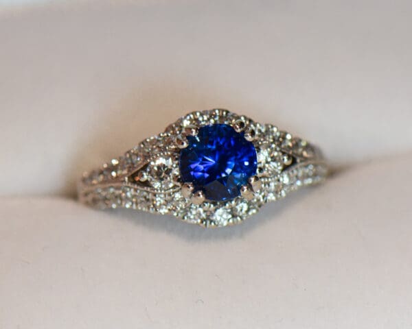 vintage style round blue sapphire and diamond ring white gold 4