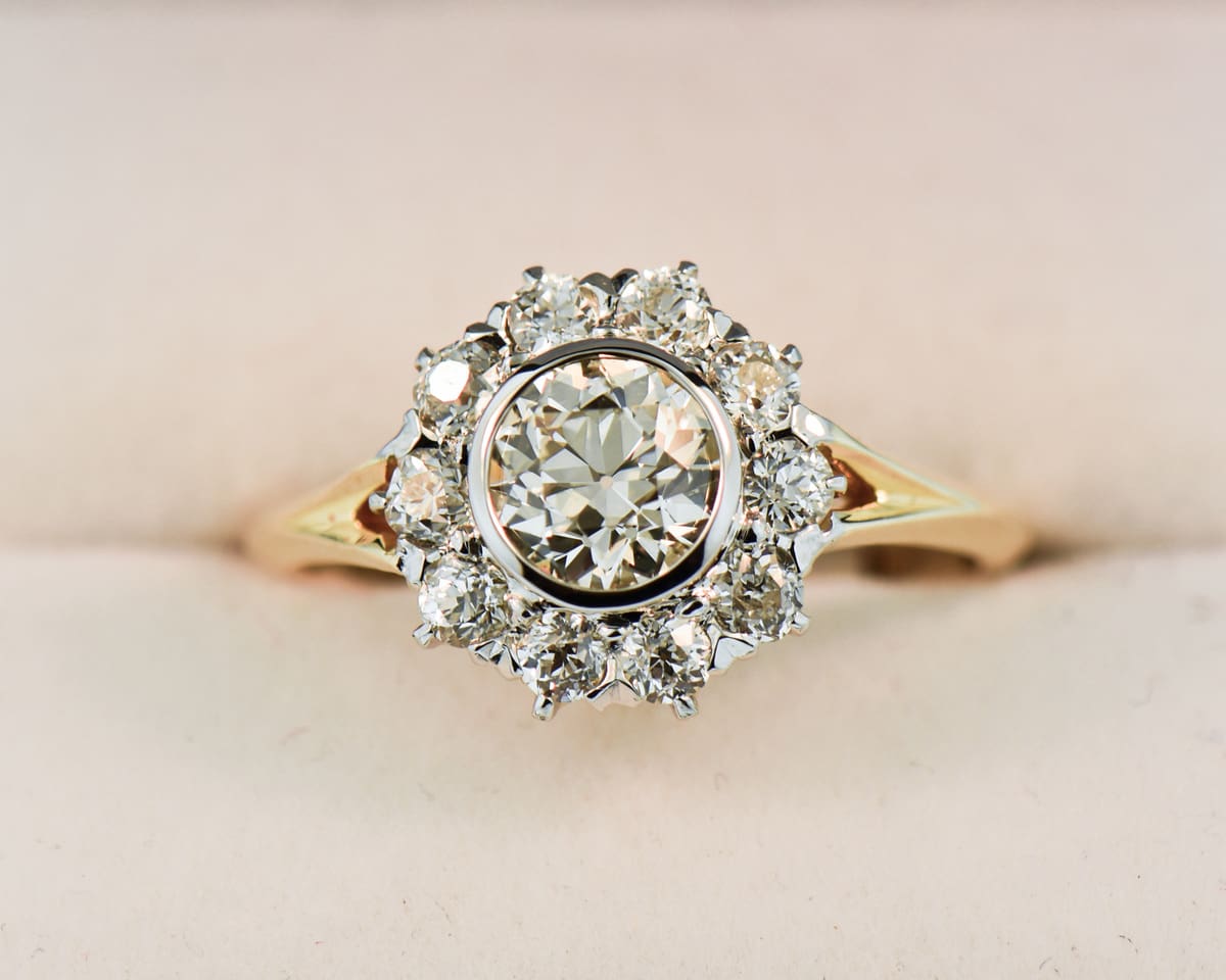 EXQUISITE DIAMOND RING - Navrathan