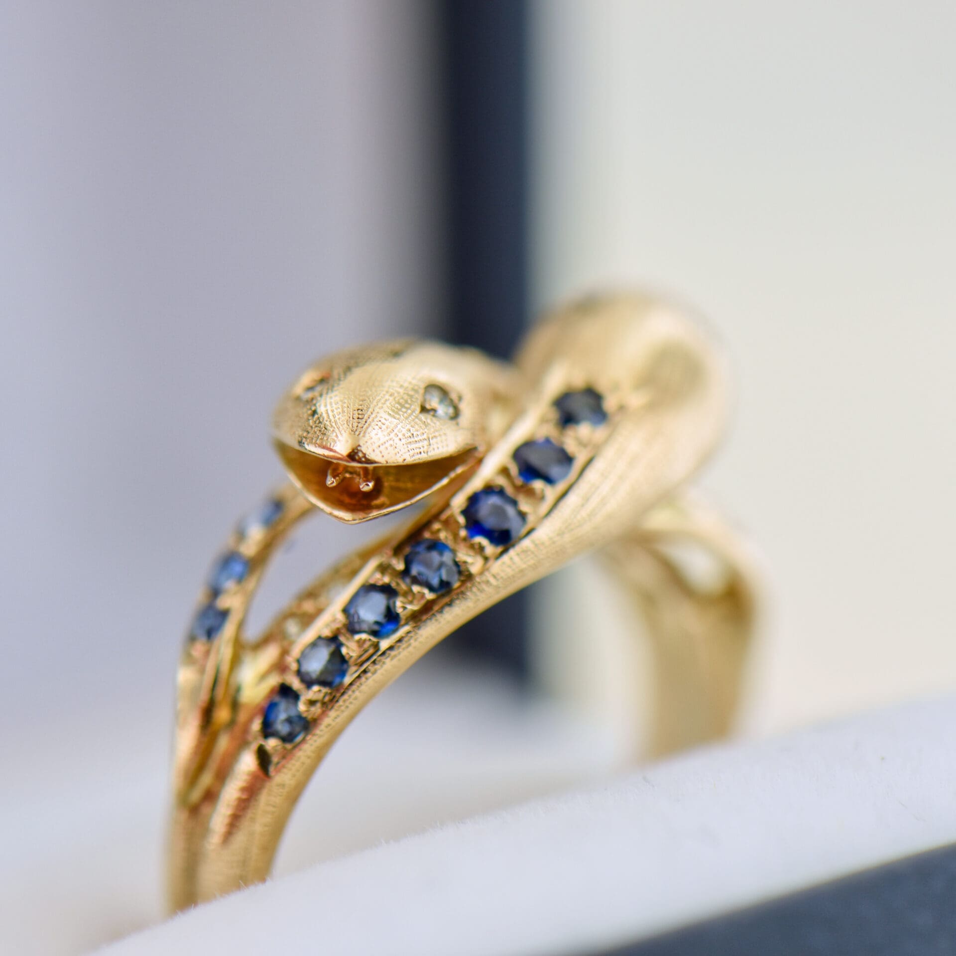 Vintage Double Headed Serpent Sapphire & Diamond Snake Ring - thumbnail 4