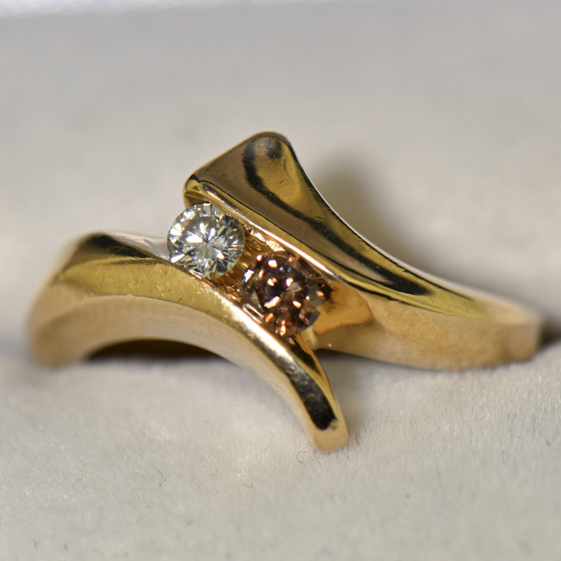 Freeform Gold Ring with Champagne & White Diamond - thumbnail 4