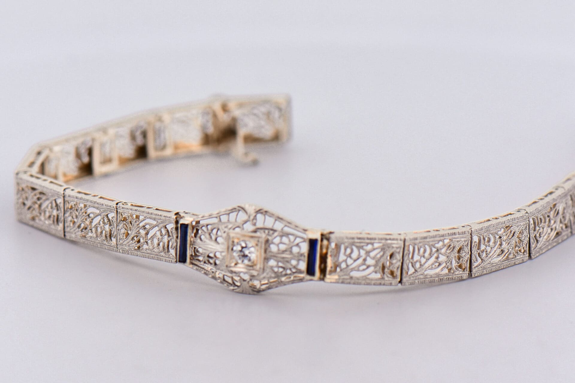 Art Deco Filigree Bracelet with Sapphires Diamond Exquisite