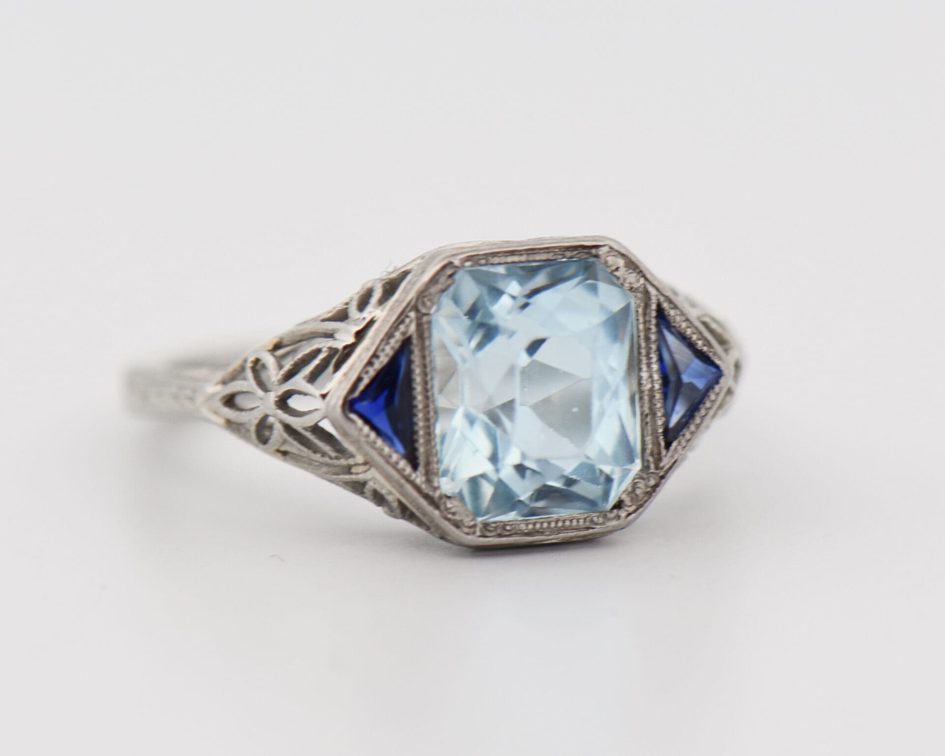 Art Deco Ring with Aquamarine & Sapphires - thumbnail 4