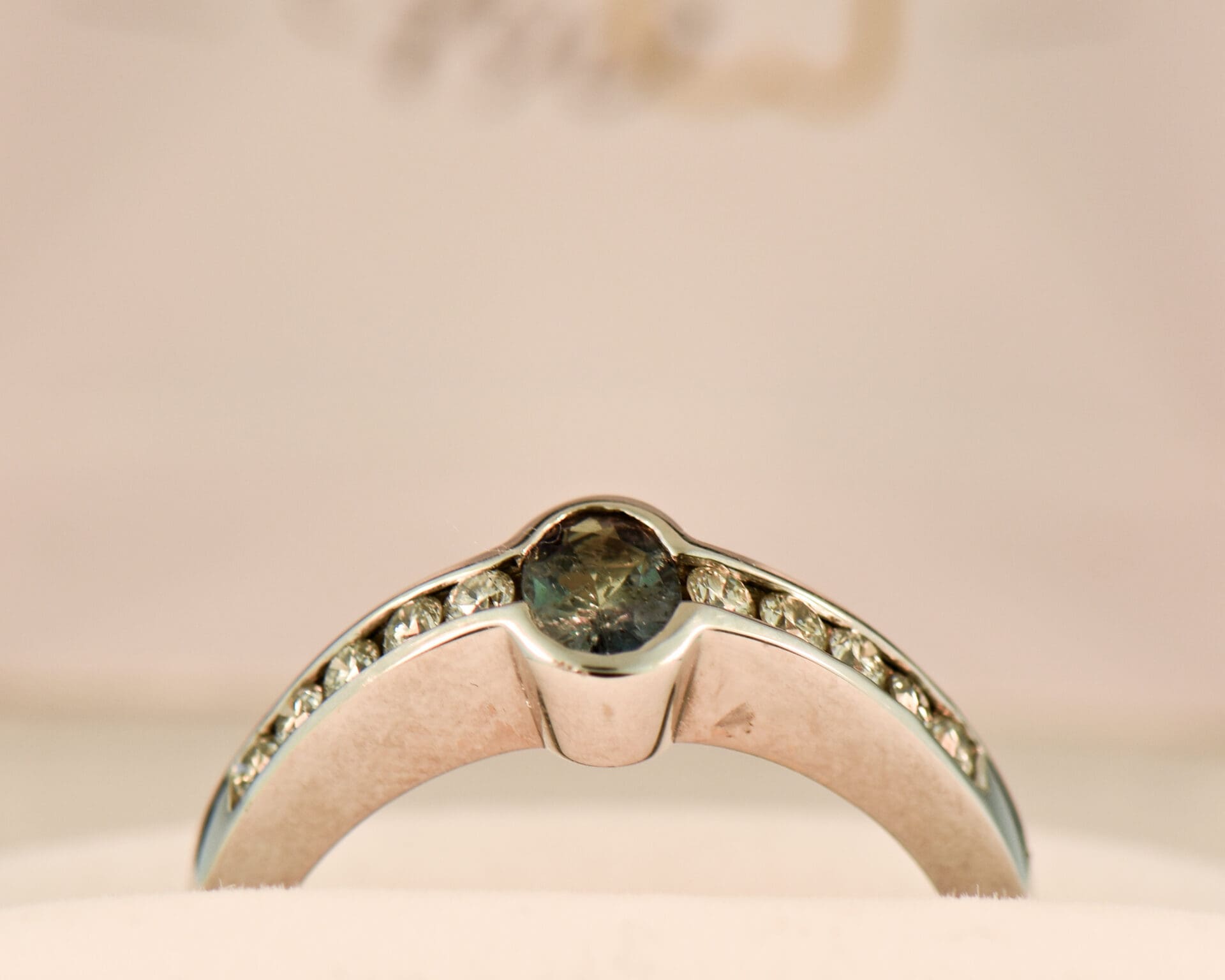 Custom Bezel-set Natural Alexandrite Unisex Ring - thumbnail 4